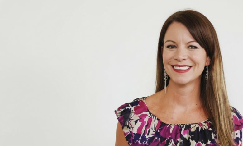 Elizabeth Rizzini presenting the weather forecast on BBC television