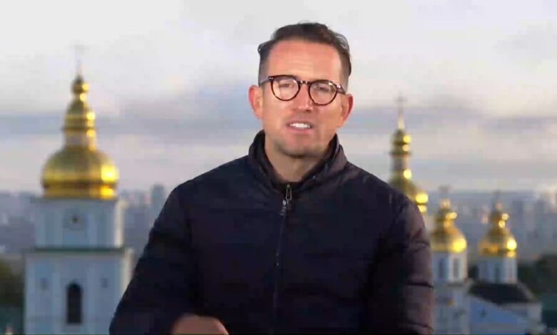 Hugo Bachega reporting from a conflict zone, capturing the human side of global crises